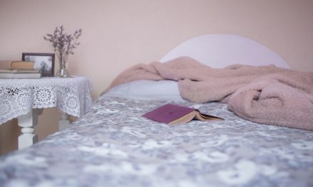 How Can Using an Electric Blanket Help People with Mobility Problems?