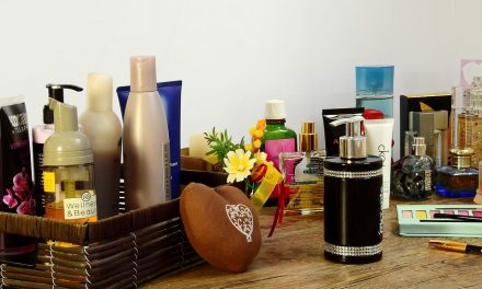 Makeup Storage Ideas to Declutter Your Life (and your bathroom)